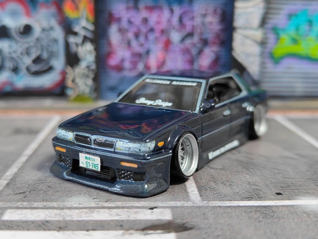 ホットウィールカスタム 日産 ローレル c33 フルエアロ☆深リム☆トミカ改造
