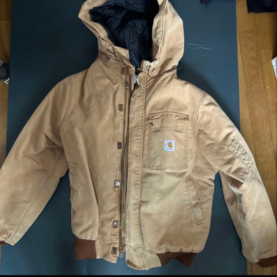 カーハート　フード付きジャケット