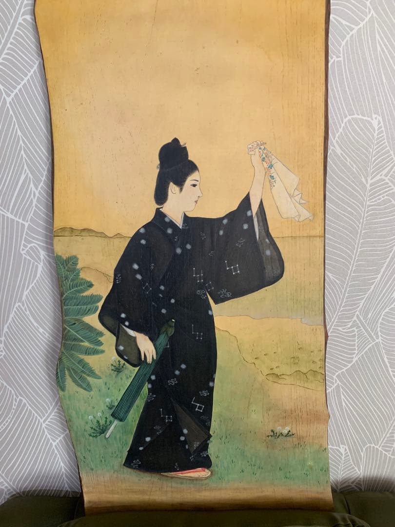 トールペイント　琉球絣を着た女(岬に立ち叶わぬ恋に別れを告げる琉球美人)