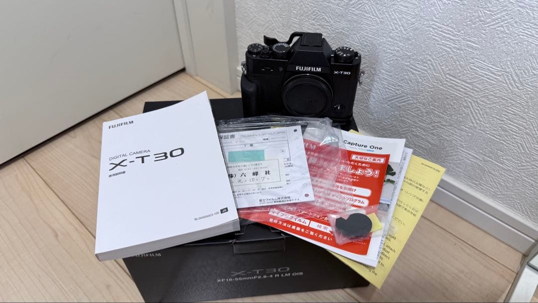 Fujifilm X-T30 ミラーレス一眼カメラ　富士フィルム