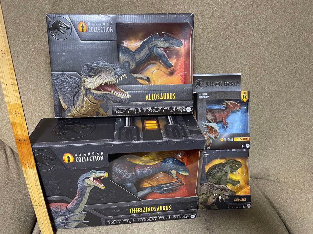 ハモンドコレクション　ジュラシックワールド 恐竜　フィギュア　4体セット