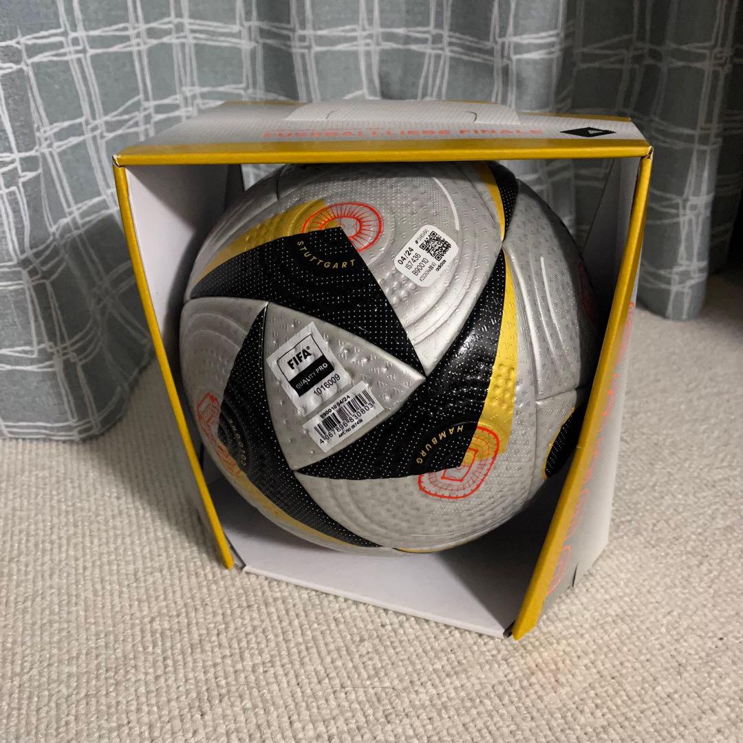 adidas Euro2024 フースバルリーベ フィナーレ AF590F