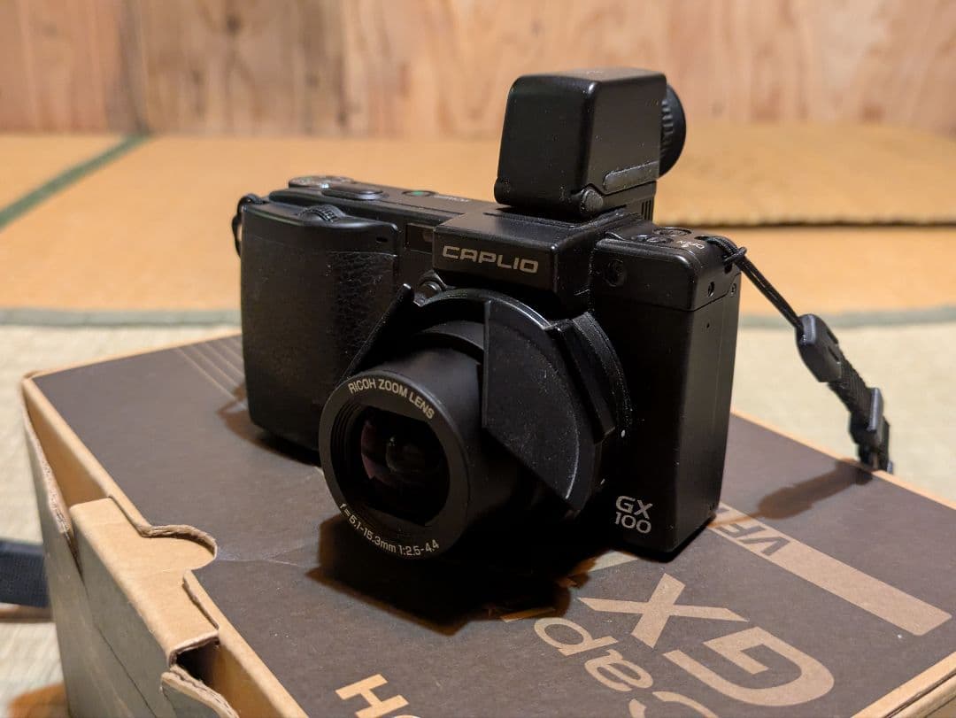 RICOH Caplio GX100　リコー
