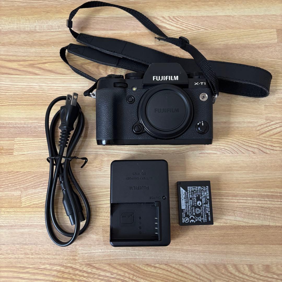 Fujifilm X-T1 ミラーレス一眼カメラ　箱付き