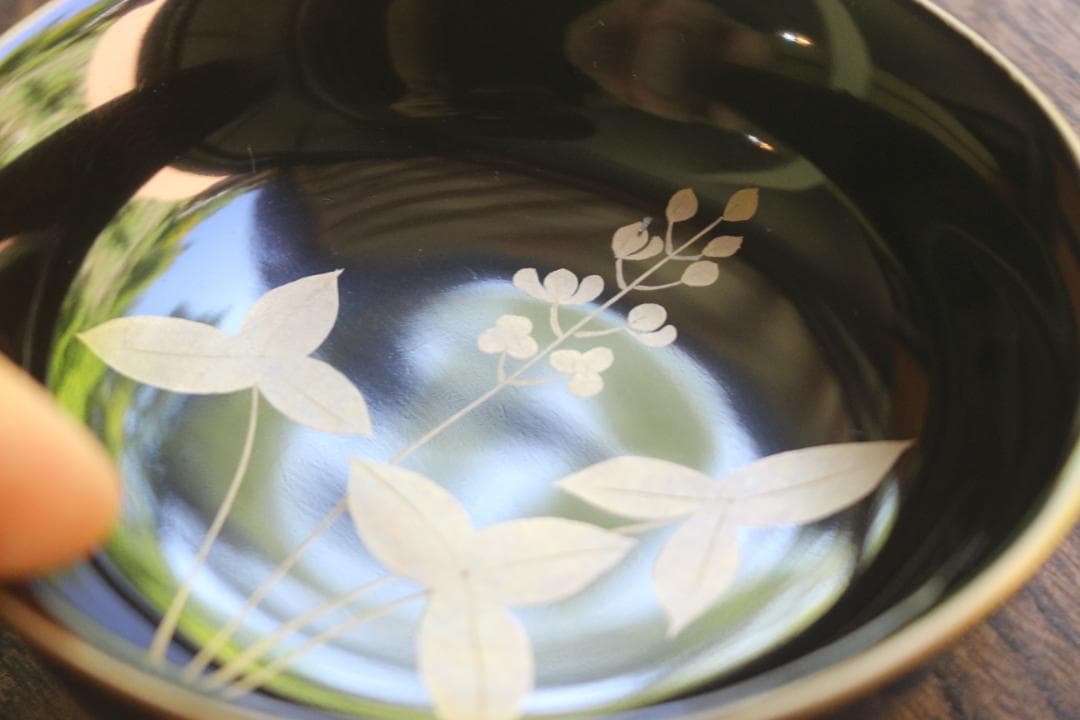 ばら売り可！時代金縁黒漆に優美な草花蒔絵の映える小皿6点（検輪島塗蒔絵皿菓子皿