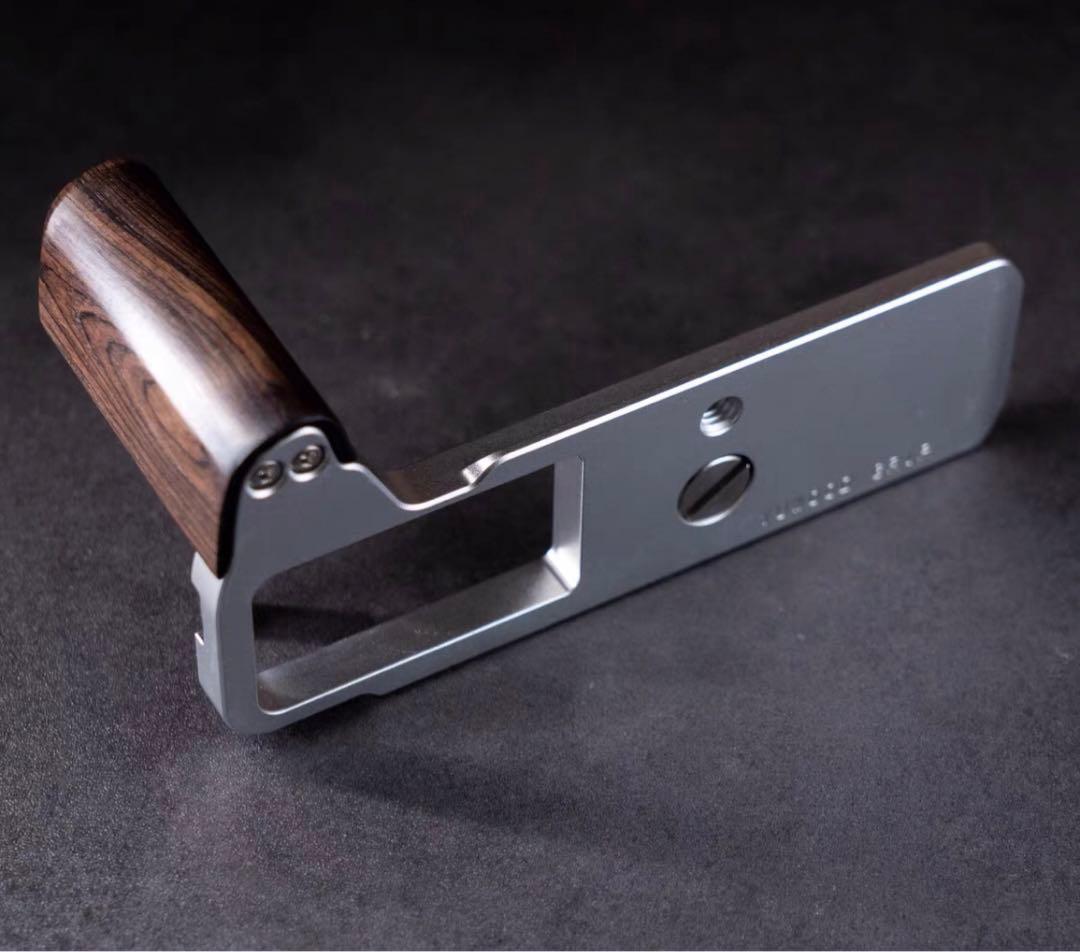 新品 富士フイルム FUJIFILM xt5用 ハンドグリップ シルバー