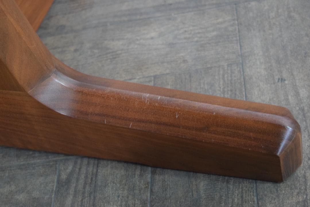 アーリータイムスアルファ エテルノ ウォールナット無垢材 ラウンドテーブル