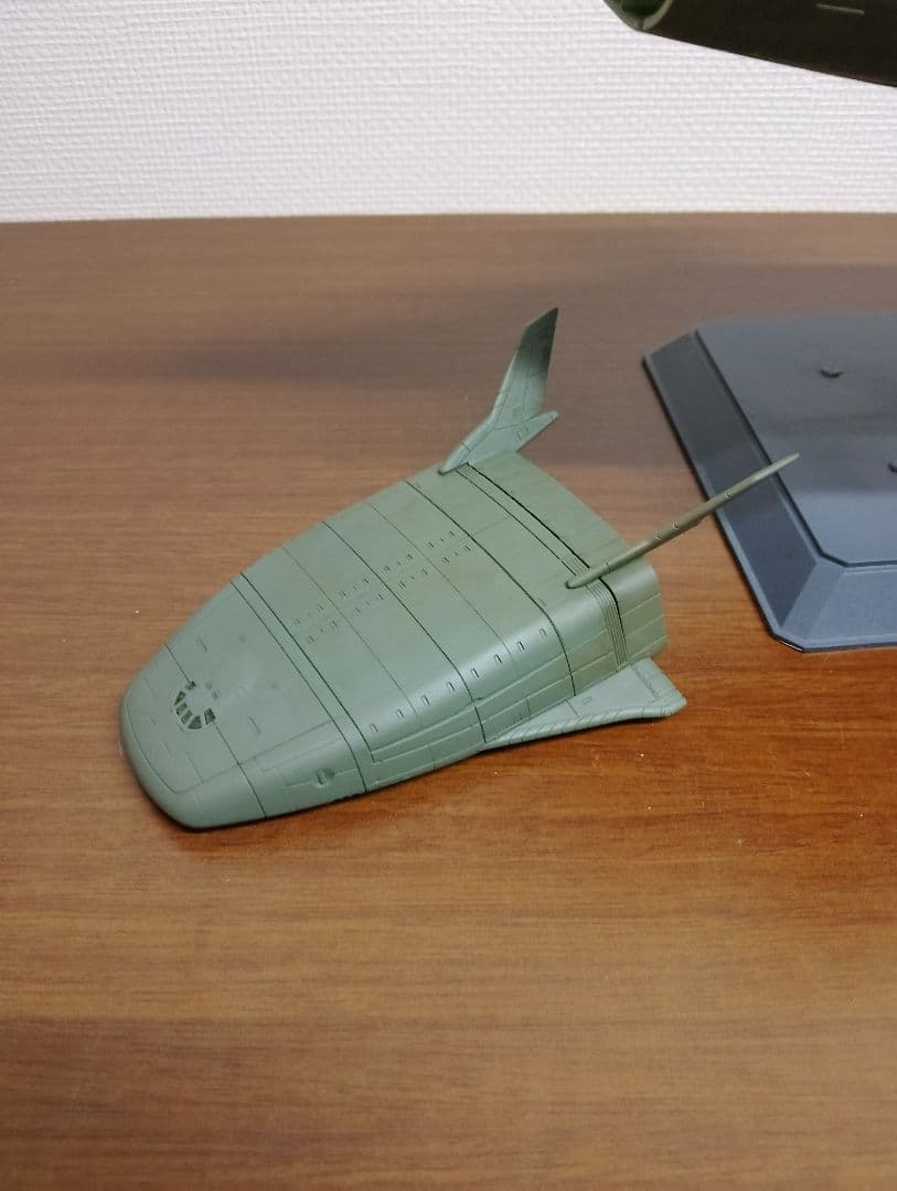 機動戦士ガンダム　メカコレ　1／400ジオン公国軍軽巡洋艦 量産型ムサイ　完成品