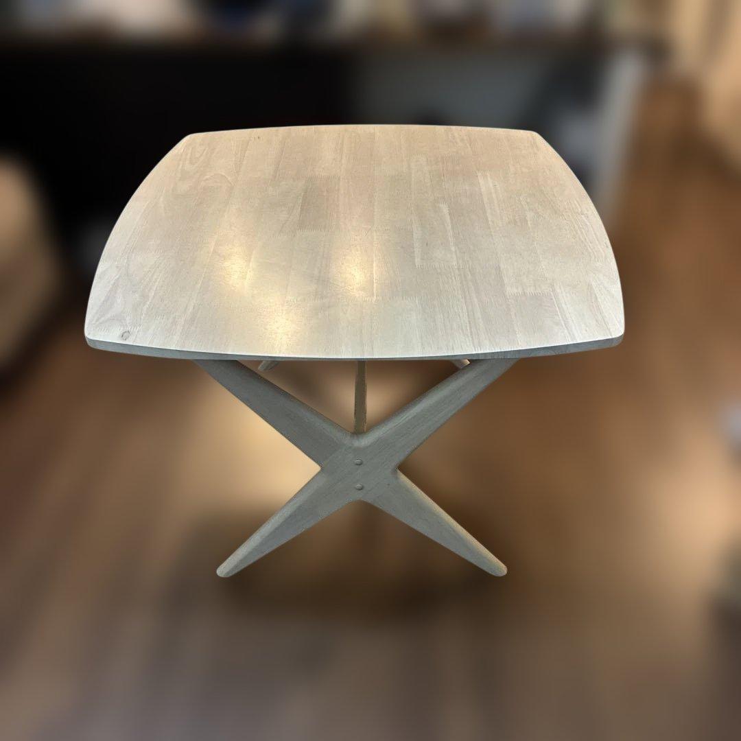 @*゜様 【売切り大幅値下げ】 ニトリ　2人掛け　ダイニングテーブル