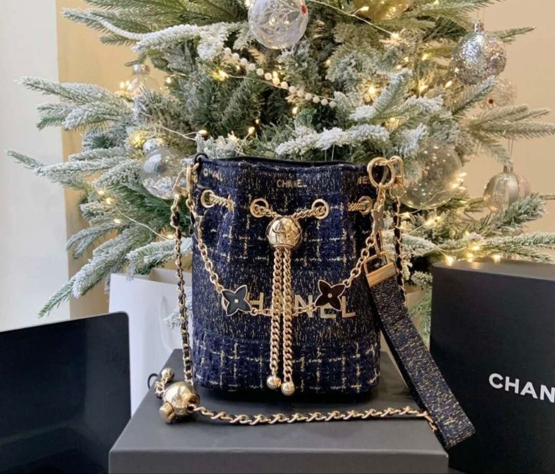 希少シャネル CHANEL ネイビーラメ 巾着ショルダーバッグ ノベルティ品