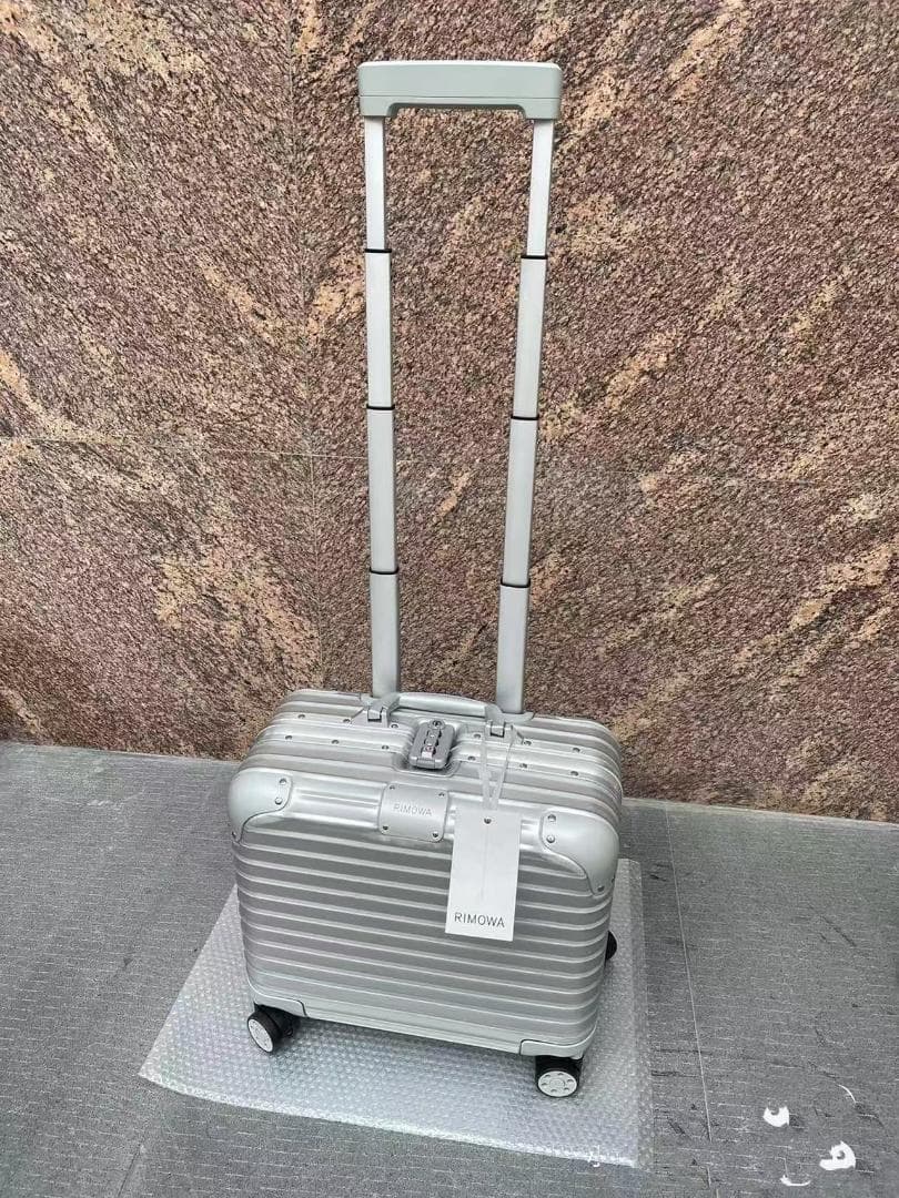 ORIGNAL COMPACT リモワ　コンパクト