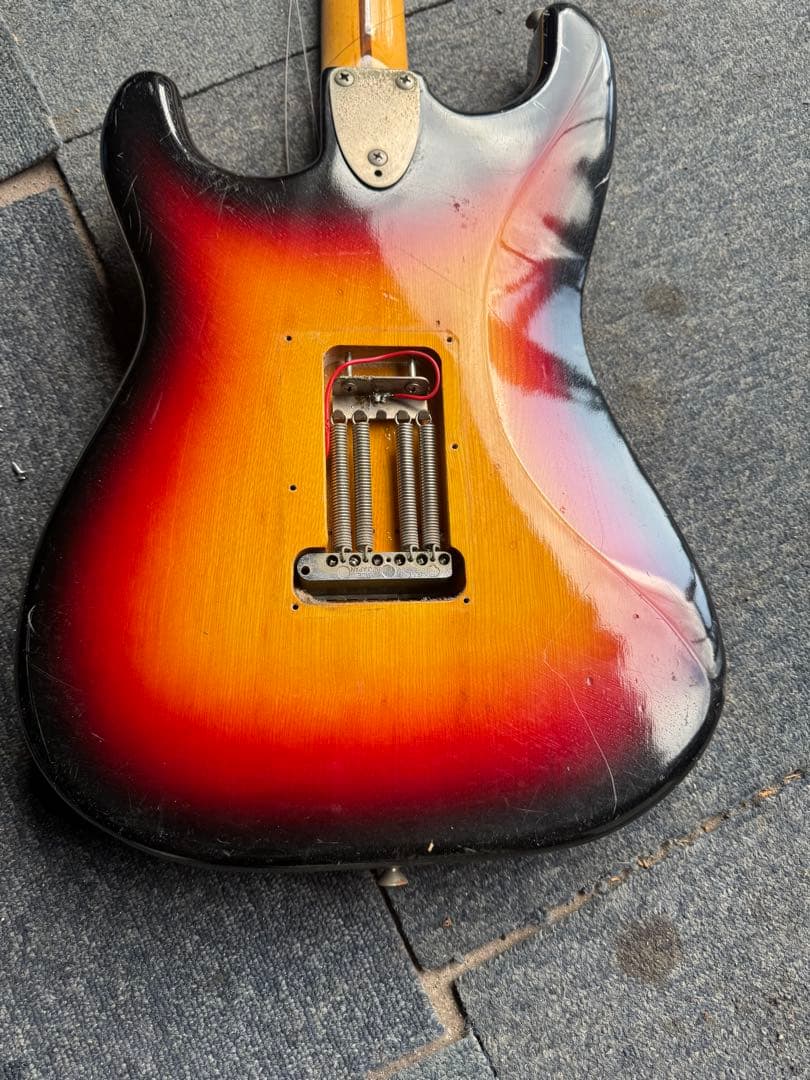 ストラトキャスター サンバースト