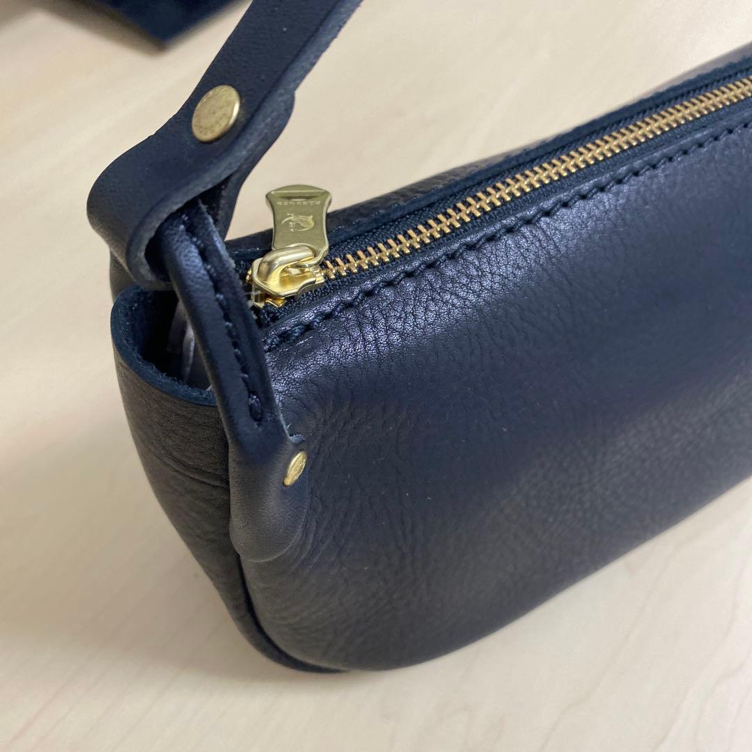 新品　キソラ牛革ショルダーバッグ　エピカ