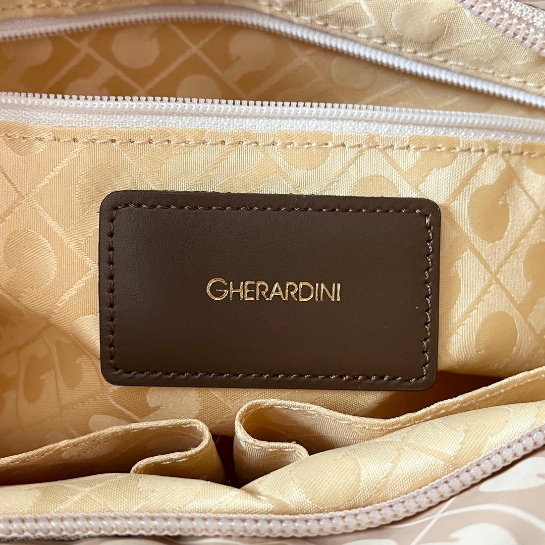 新品未使用✨GHERARDINIゲラルディーニ　ソフティ　トートバッグ　総柄