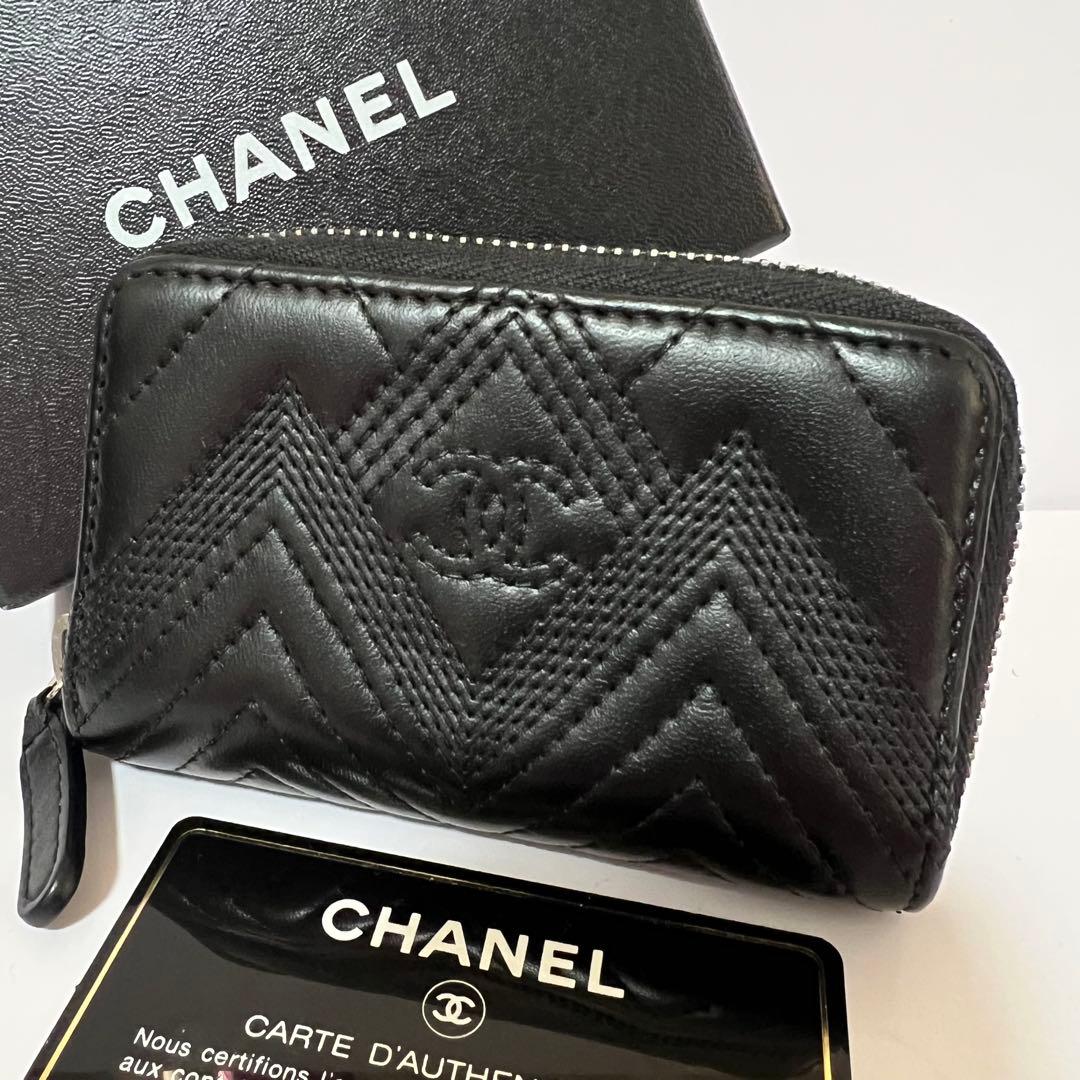 CHANEL シャネル ラムスキン Vステッチ刺繍 ラウンドジップ ケース