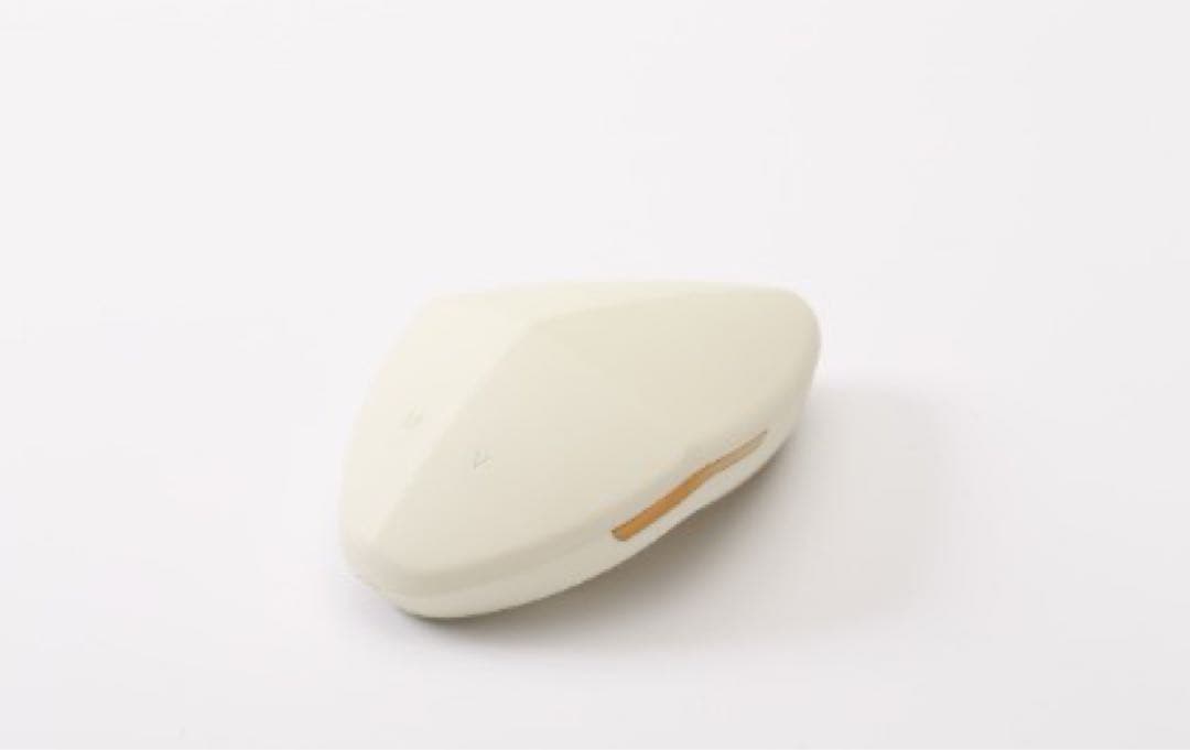 【Vippy（本体+総合美容液）】 Color：ホワイト