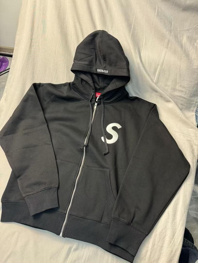 Supreme Sロゴ　ジップアップフーディー