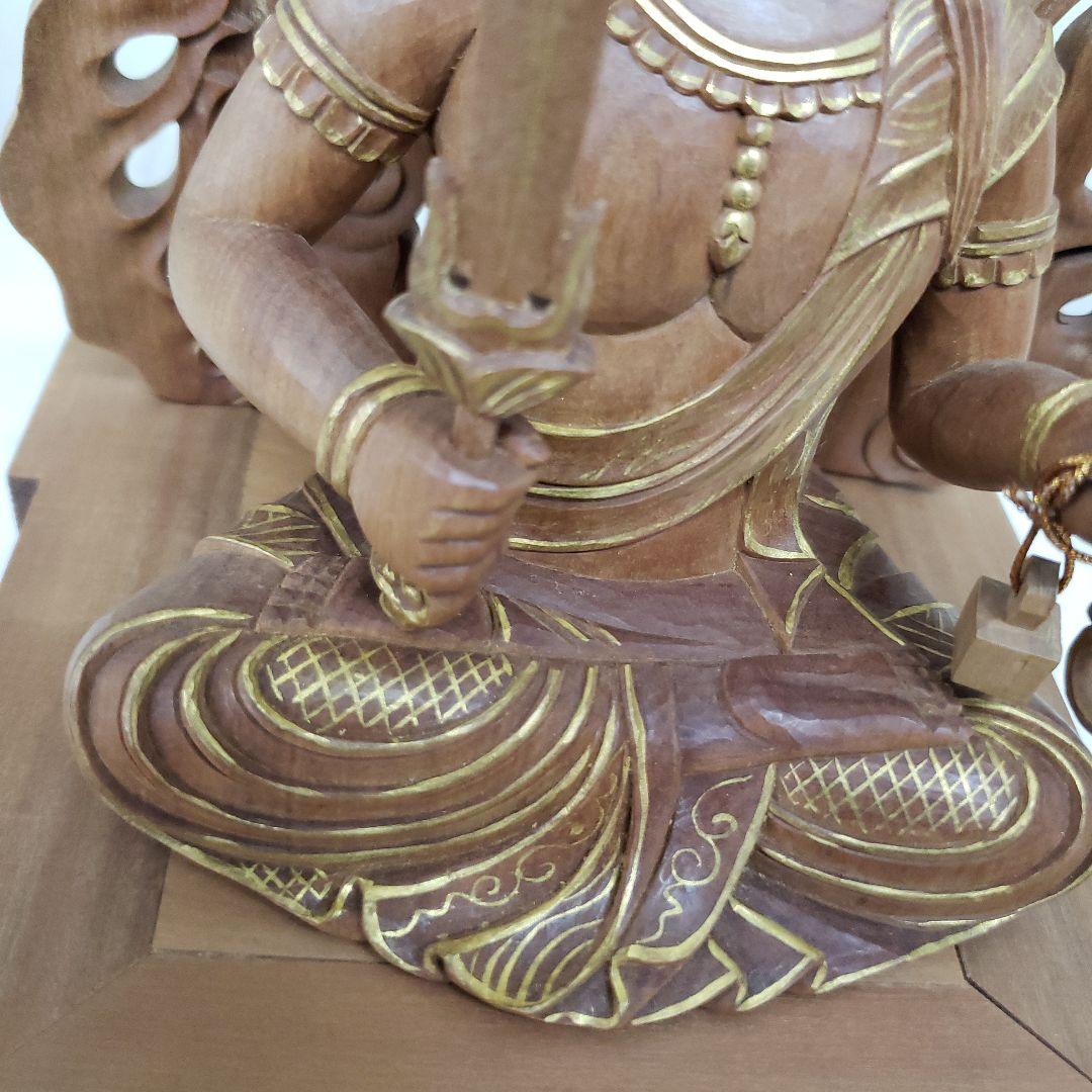 Ｂフライデー　魔除★アフリカ白檀 不動明王座像4寸 眼入・瑟瑟座★