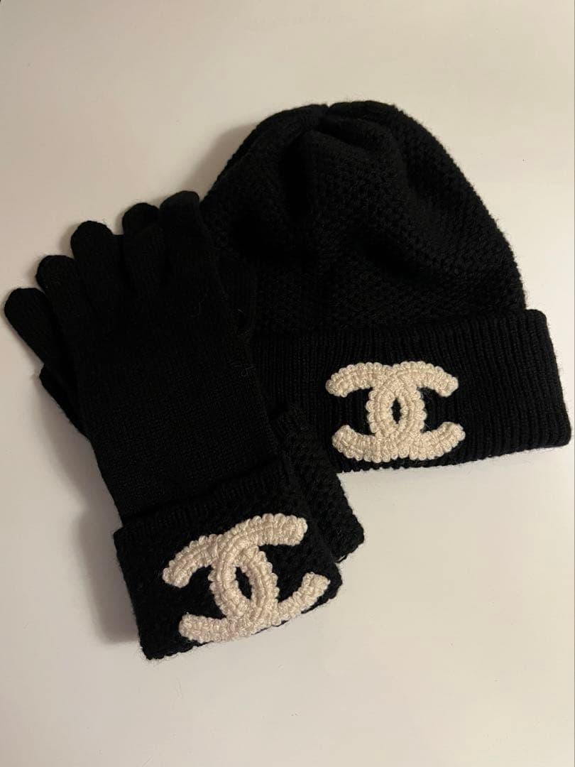 未使用CHANELシャネルニット帽と手袋のセットグローブロゴレア入手困難カシミア