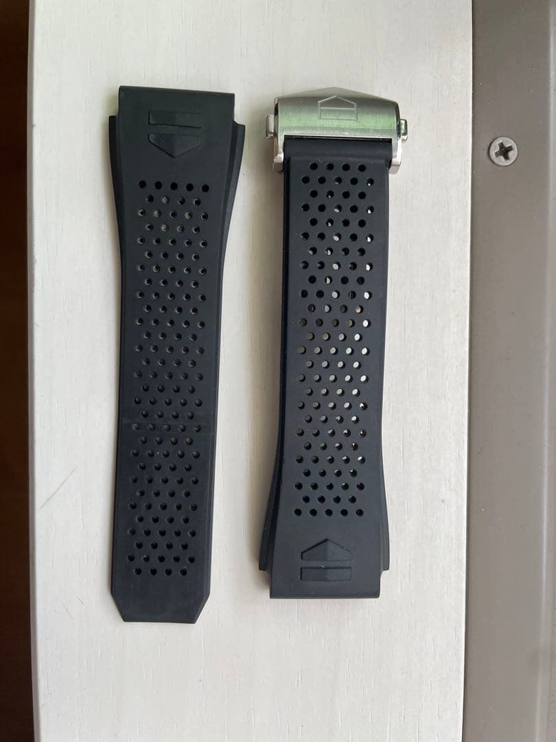 完売品　TAG Heuer コネクテッドE3.E4 45mm用ブラックラバー