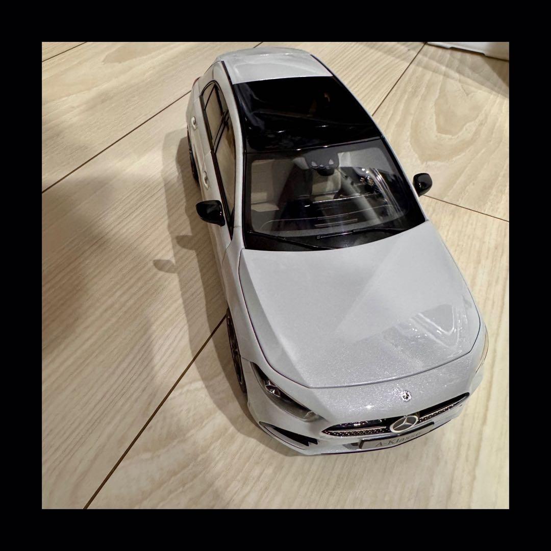 ノレブ 1/18 メルセデス Aクラス W177 純正特注 デジタル白