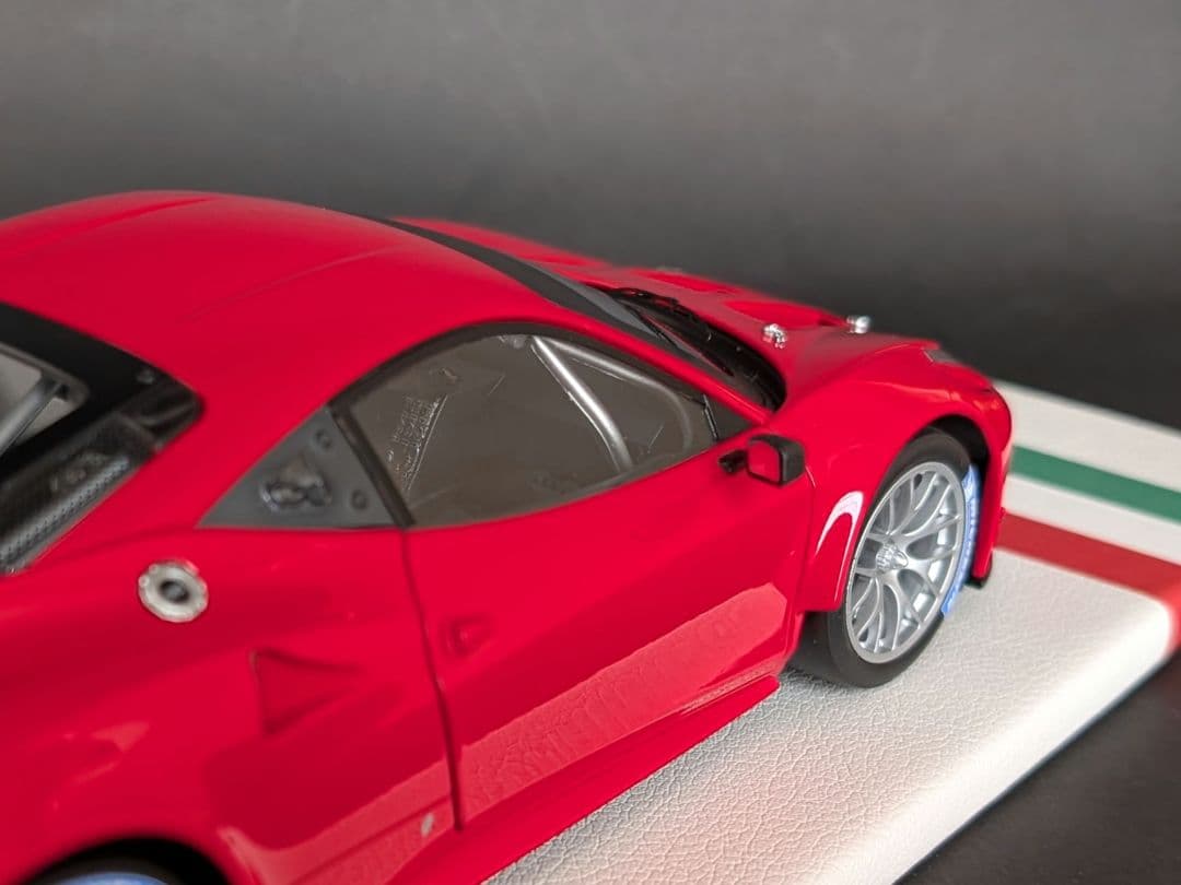 ホットウィールエリート 1/18 フェラーリ 458 イタリア GT2