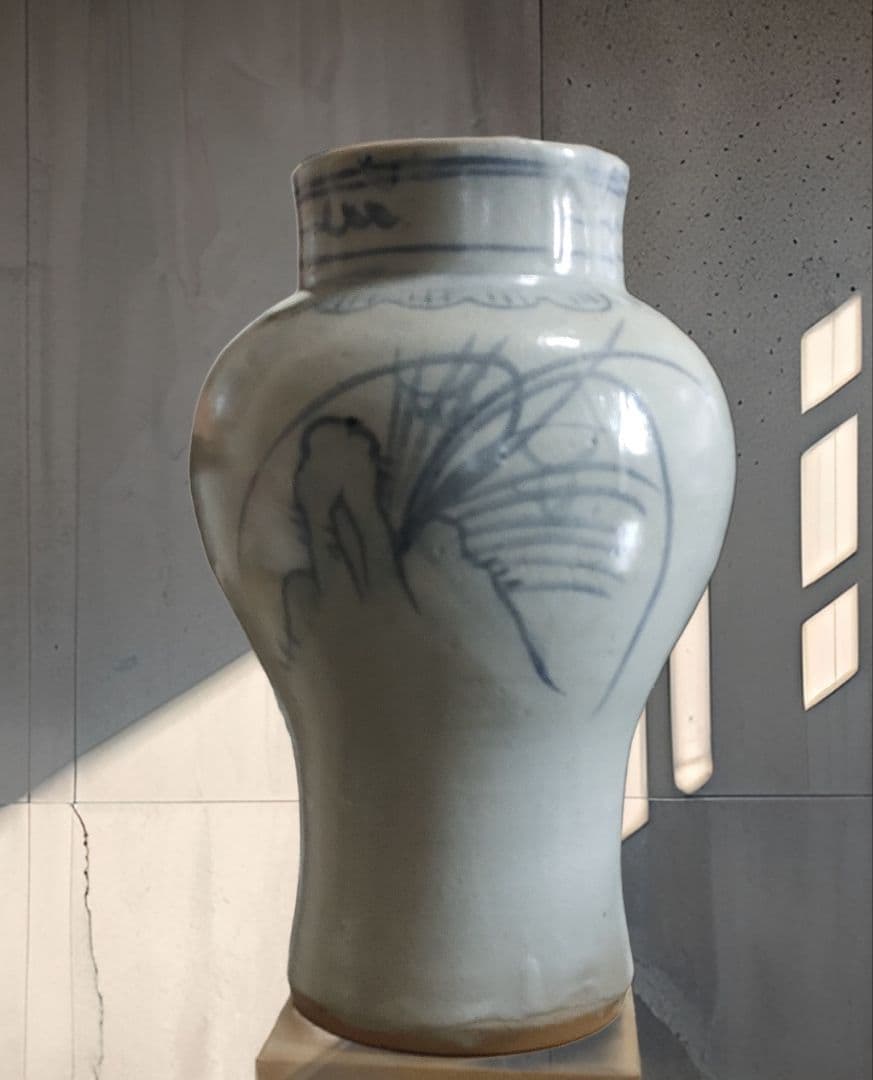 李朝染付壺　李朝白磁　時代物　朝鮮美術