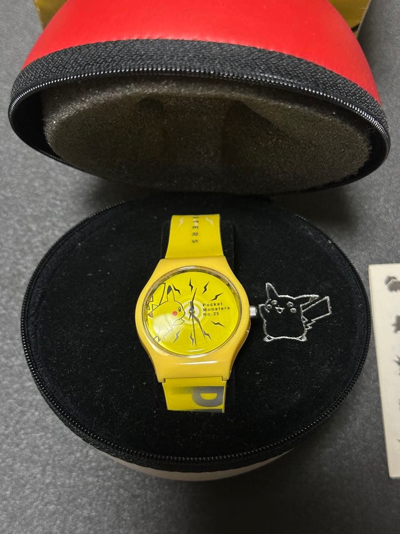 ポケモンセンター　オリジナルウォッチ　ピカチュウ