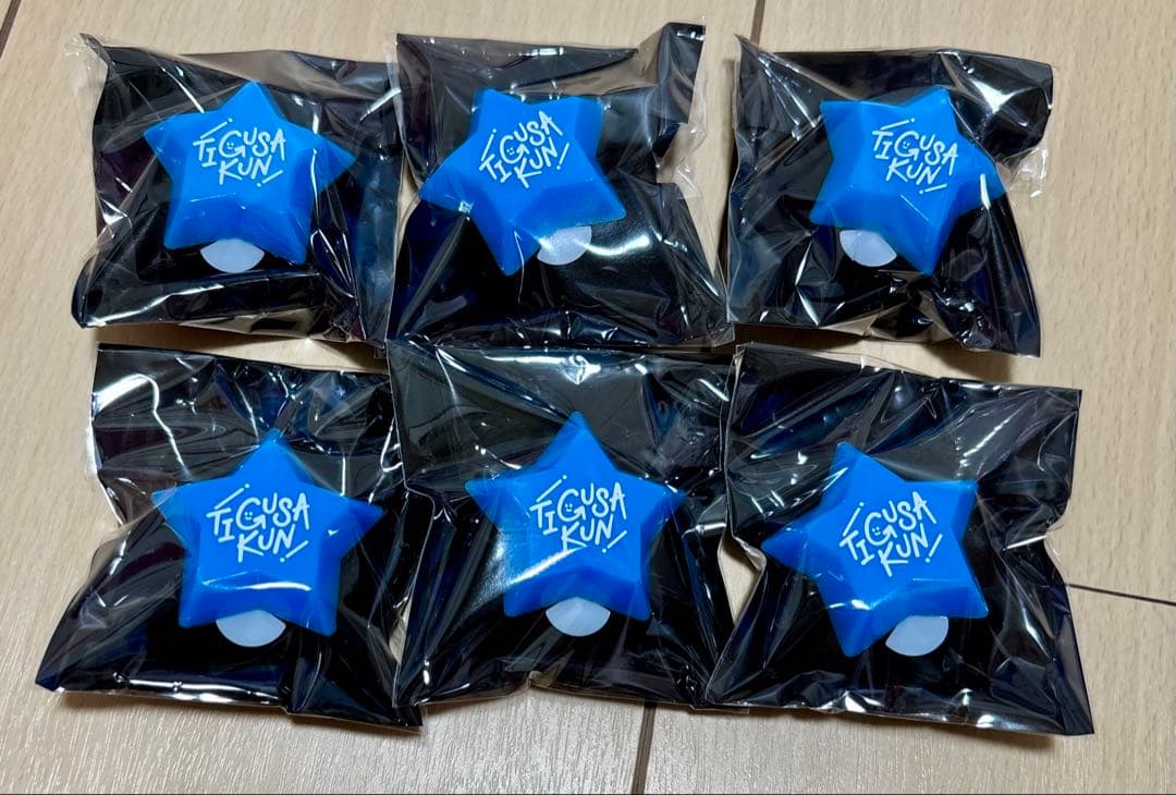 AMPTAK×COLORS ちぐさくん リングライト6個セット＋缶バッジ等付き