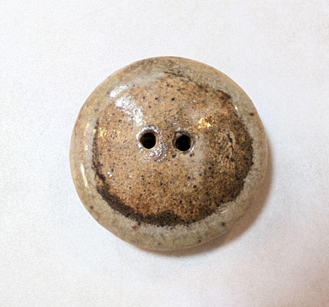 No.0320　ルーシー·リー　陶器ボタンA