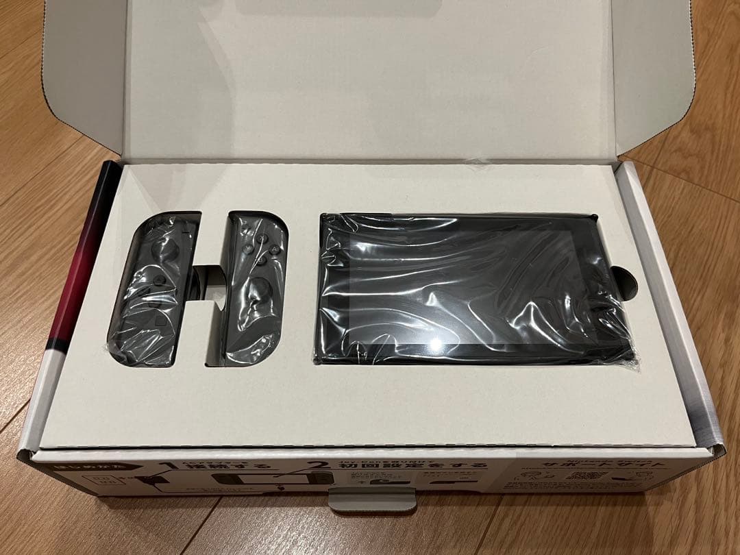 Nintendo Switch 本体　スタンド、SDカード付属