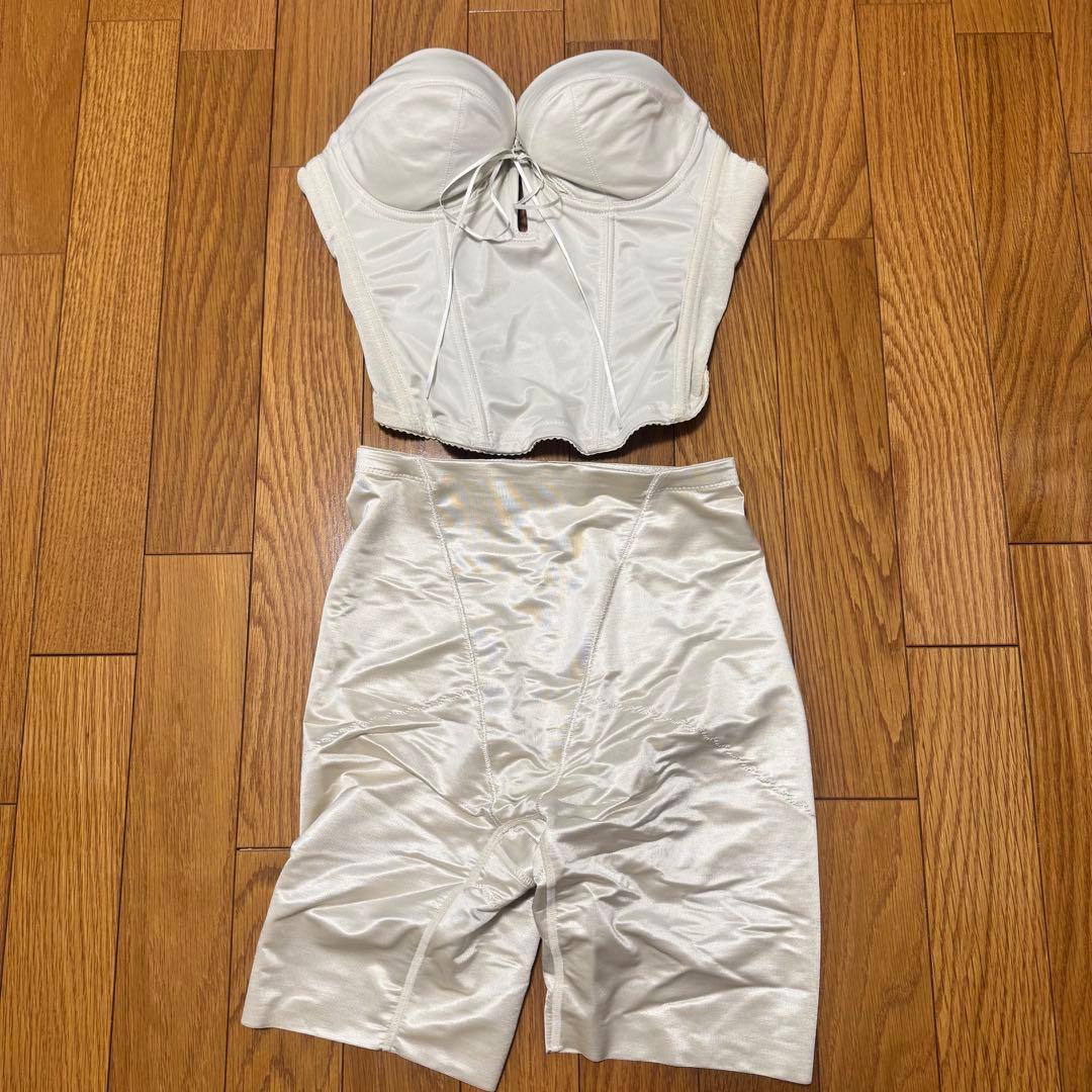 mirror mirror バックレスビスチェ、ロングガードル