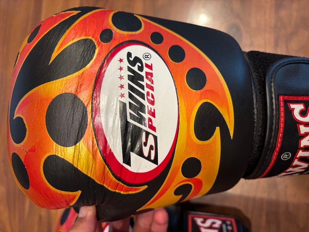 TWINS SPECIAL ボクシンググローブ 14 oz