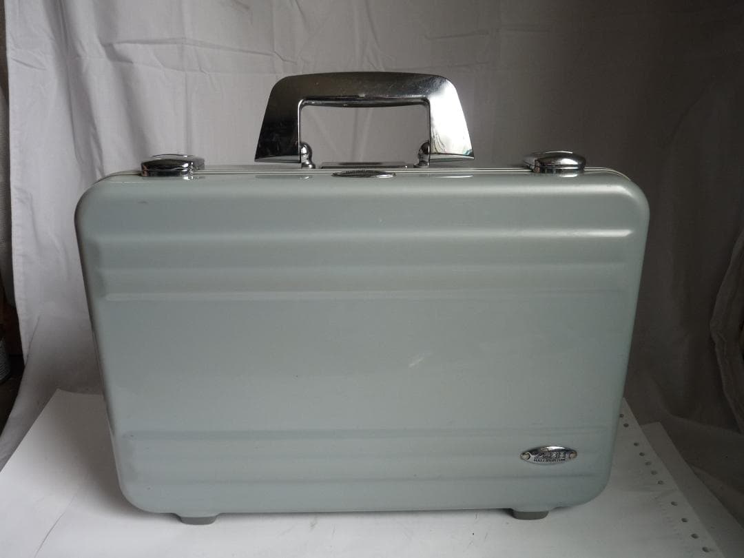 ゼロハリバートン アタッシュケース ポリカーボネート グレー