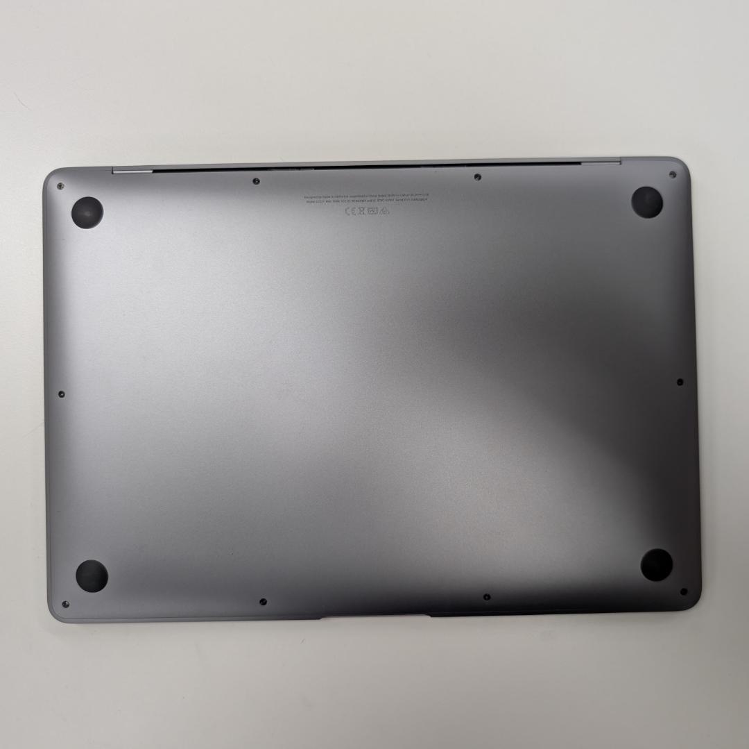 ジャンク品MacBook Air (M1, 2020) A2337 - 画面破損