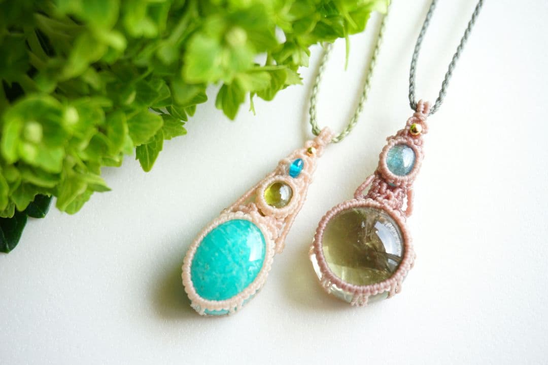 《山霞》グリーンアメジスト　グリーンカイヤナイト　マクラメ　ネックレス