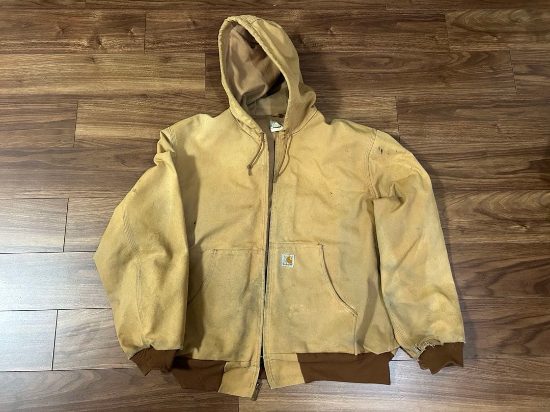 Carhartt アクティブジャケット・良い感じのフェード感