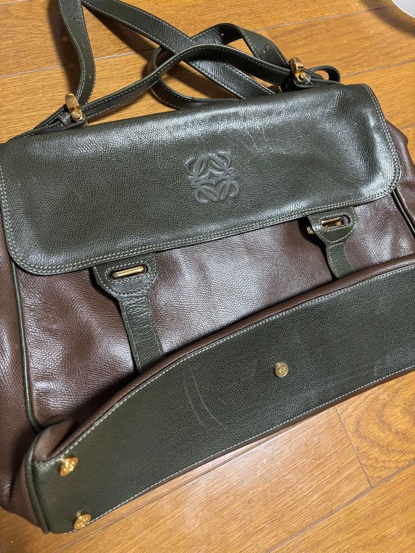 ロエベバック　皮むけあり