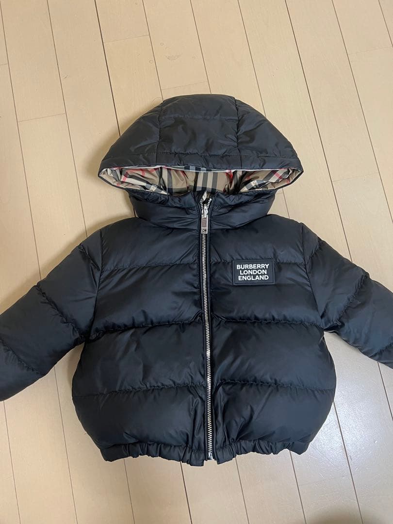 ＊あいうえお様＊Burberry ベビー　リバーシブルダウン　80
