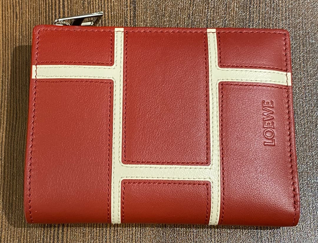 【くさもち】【美品】ロエベ LOEWE 2025秋冬コンパクト 財布