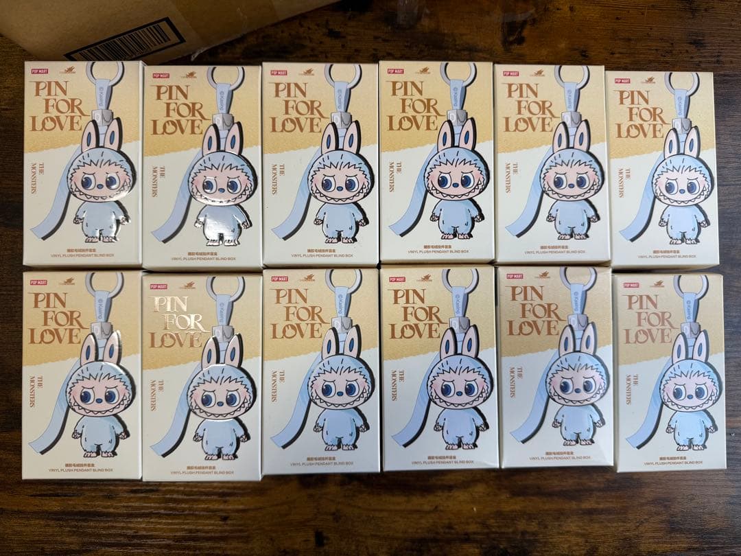 正規品★ THE MONSTERS PIN FOR LOVE イニシャル ラブブ