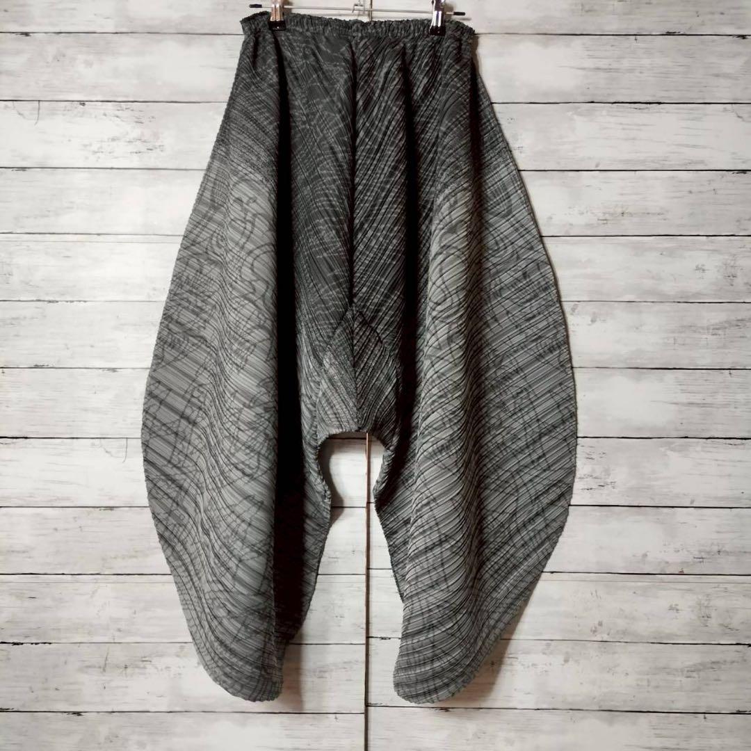 希少なサンプル品 プリーツプリーズ イッセイミヤケ サルエルパンツ ワイド 総柄