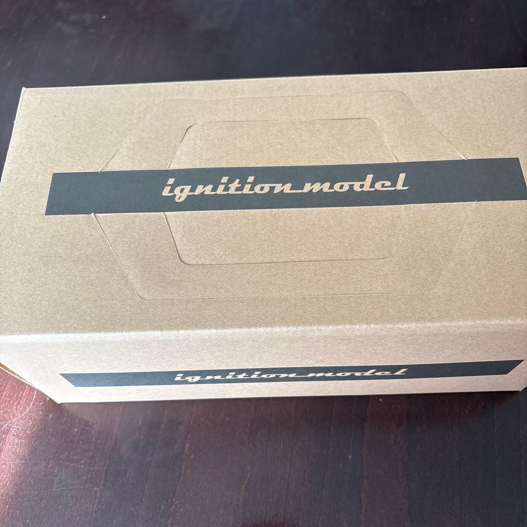 イグニッションモデル　1/18 日産ローレル2000SGX 0623