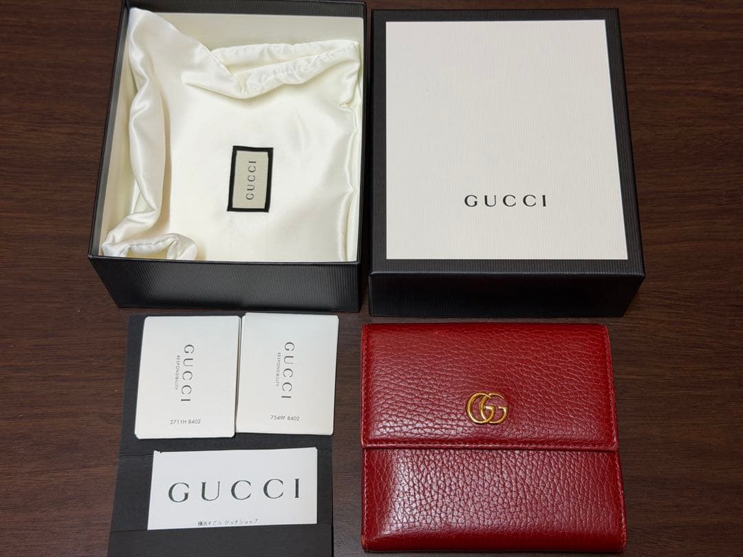 GUCCI 二つ折り財布 レッド　GGマーモント