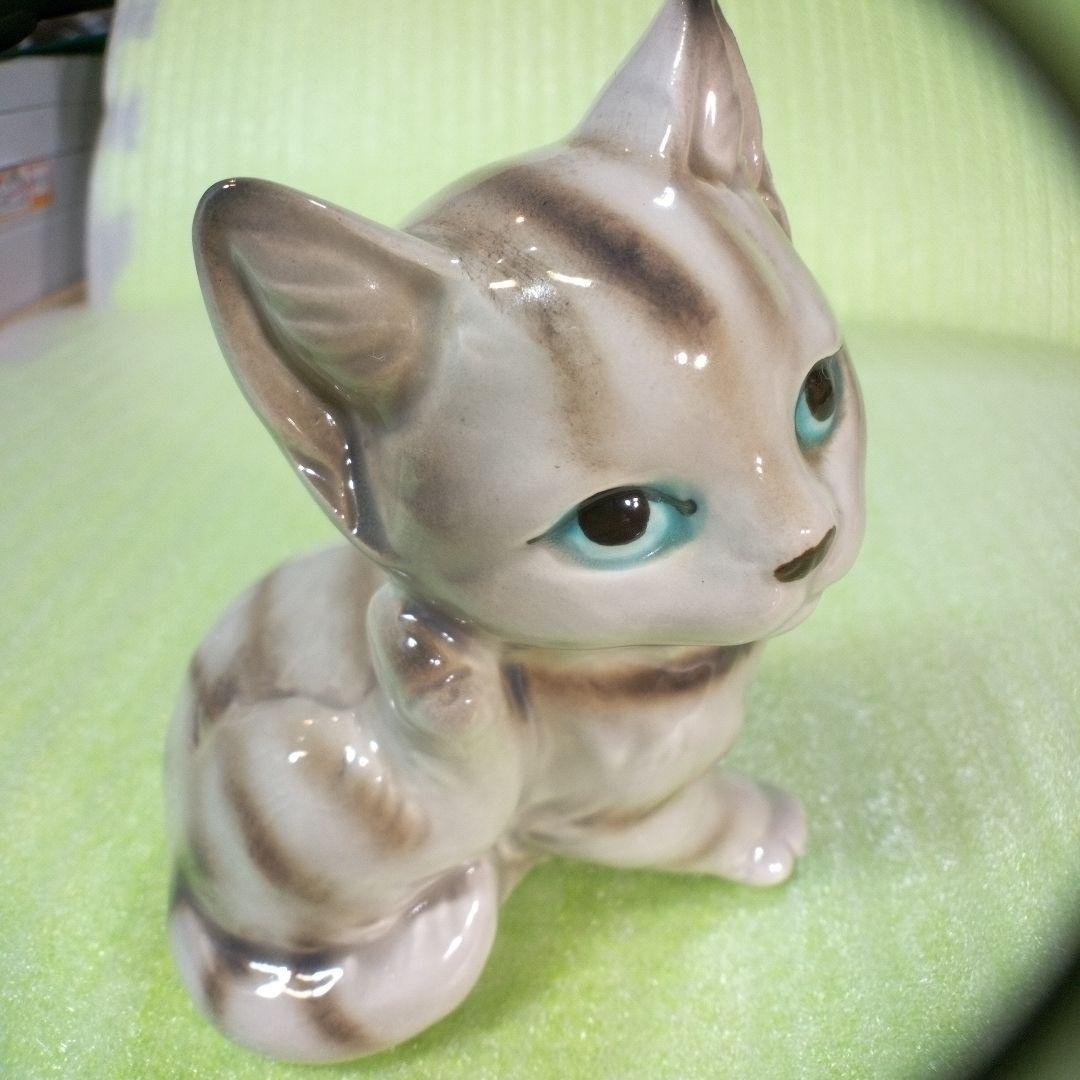 アンティークな猫の置物　サバトラ？　アメリカンショートヘア？