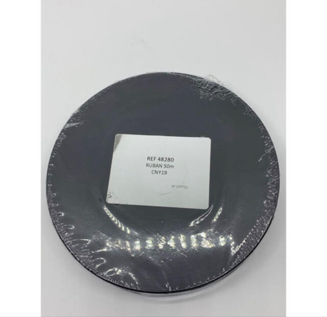 シャネル　限定　リボン　ロール　赤