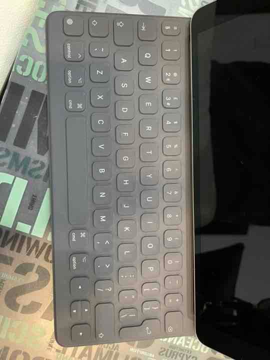 iPadPro 10.5とスマートキーボードのセット