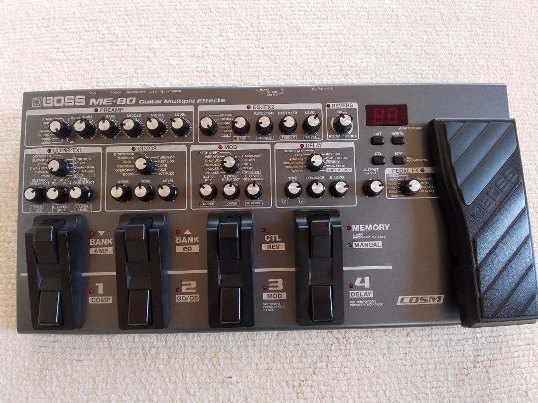 マルチエフェクター　BOSS ME-80