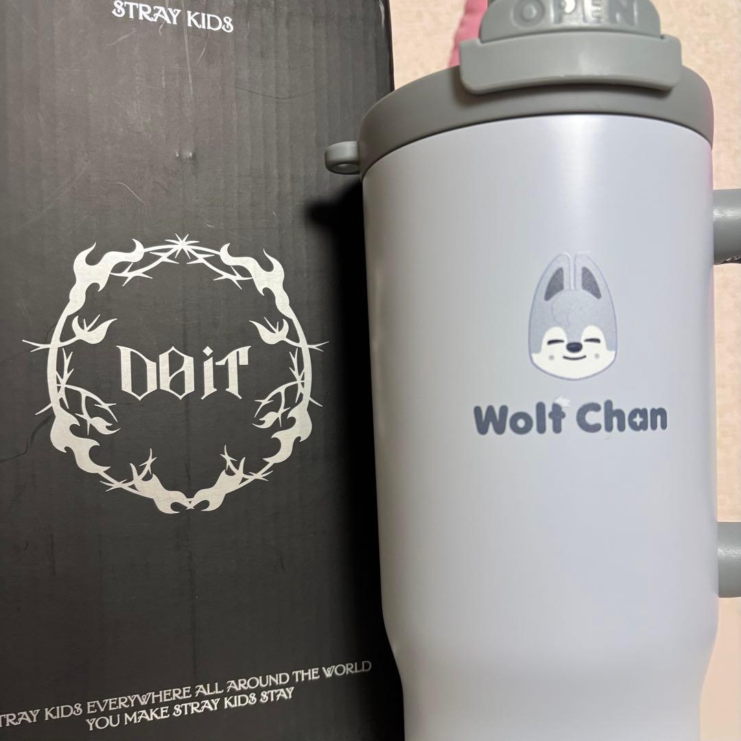 スキズ SKZOO タンブラー WOLF CHAN