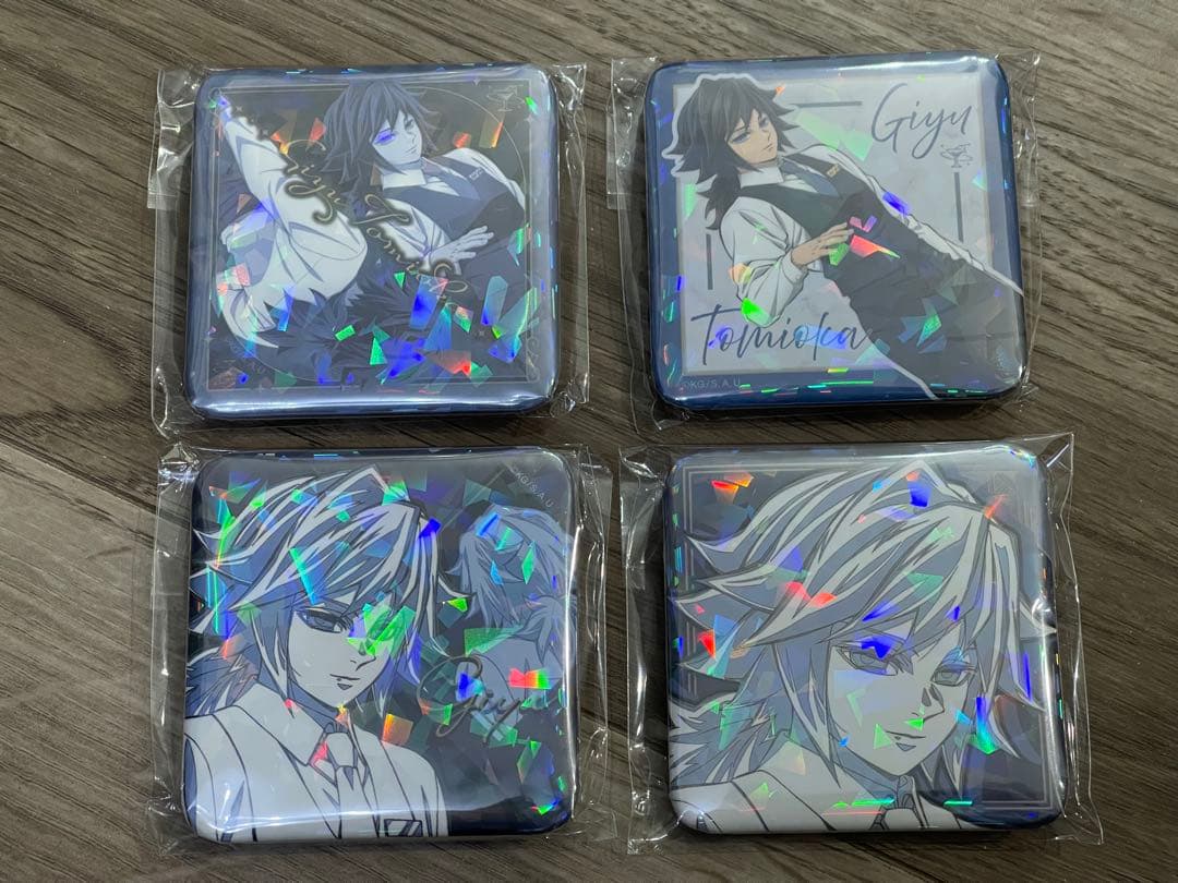 鬼滅の刃 ufotable モクテルバー　冨岡 義勇　グリッター缶バッジ　4種